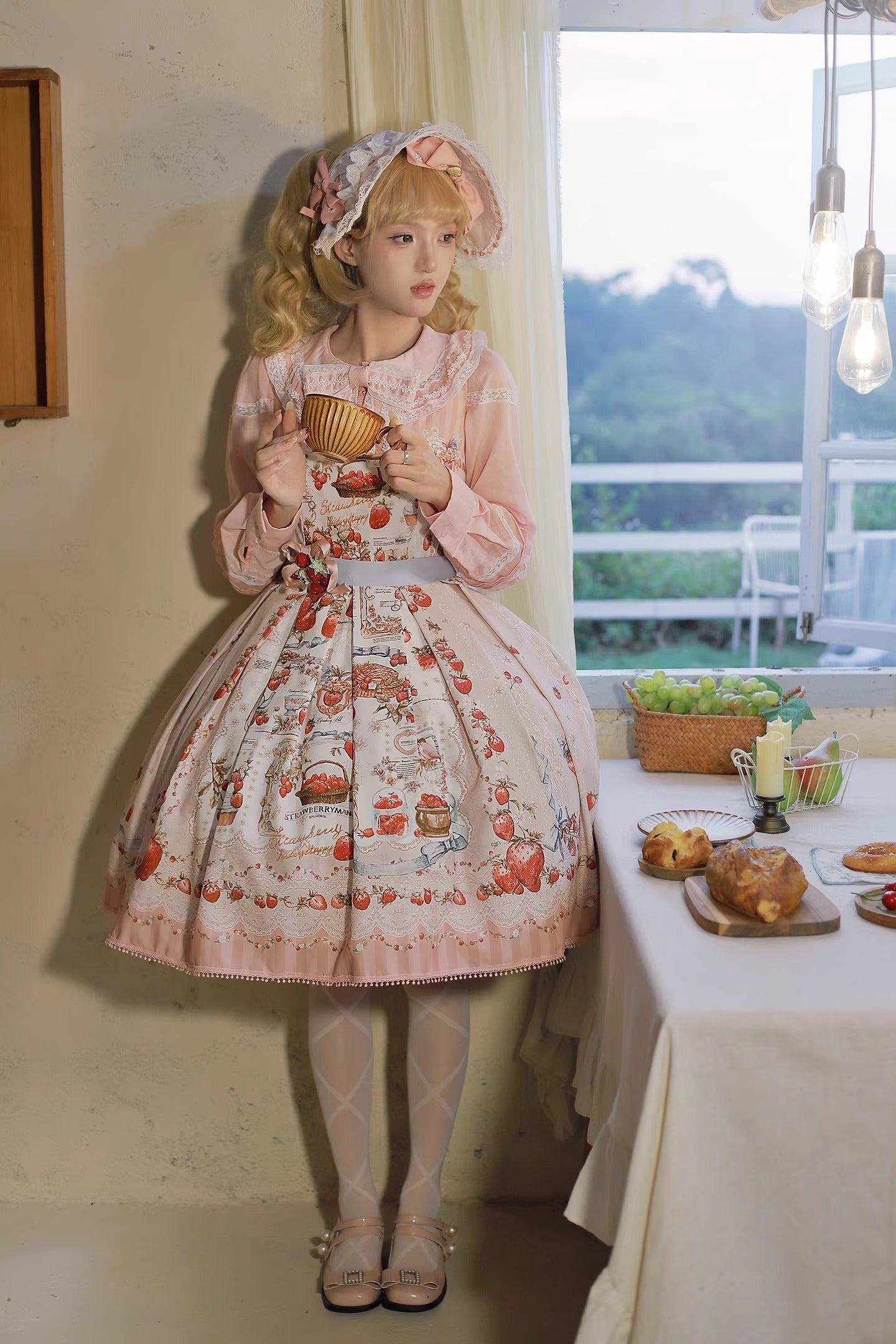 【受注予約~12/16】Strawberry Manor ジャンパースカート【Balladeer】