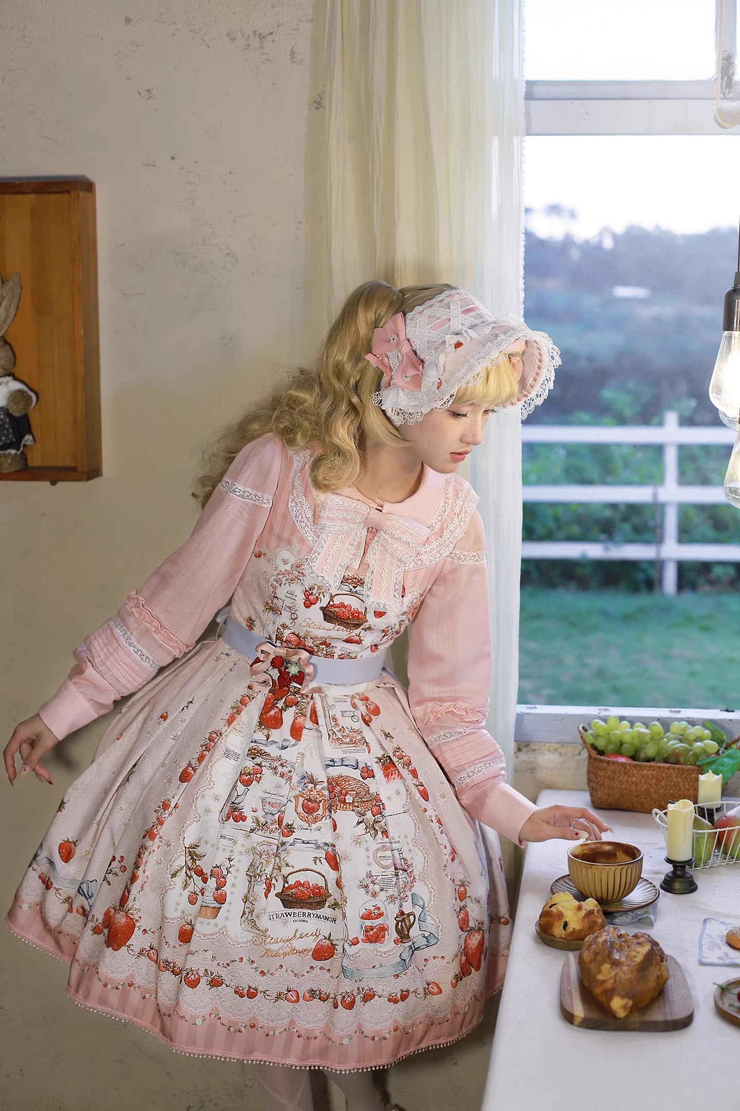 【受注予約~12/16】Strawberry Manor ジャンパースカート【Balladeer】