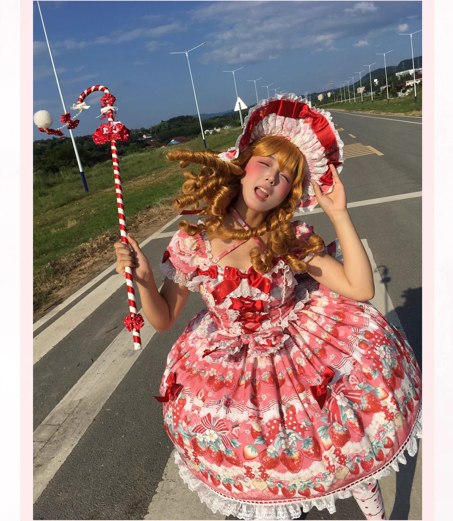 【受注予約~7/23】イチゴと花束 アクセサリー【Antique Doll】