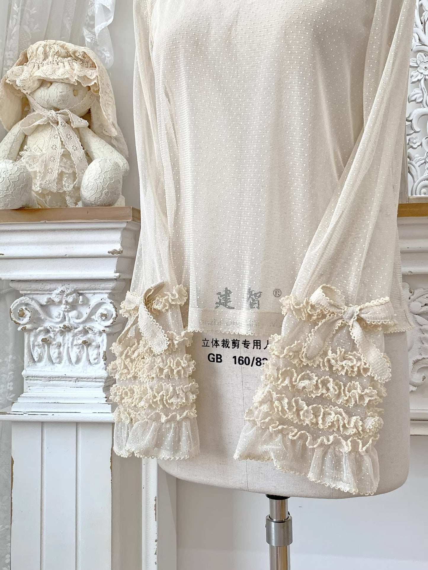 【受注予約~3/26】ドットチュールフリルトップス(クルーネック・長袖)【Little Dipper】