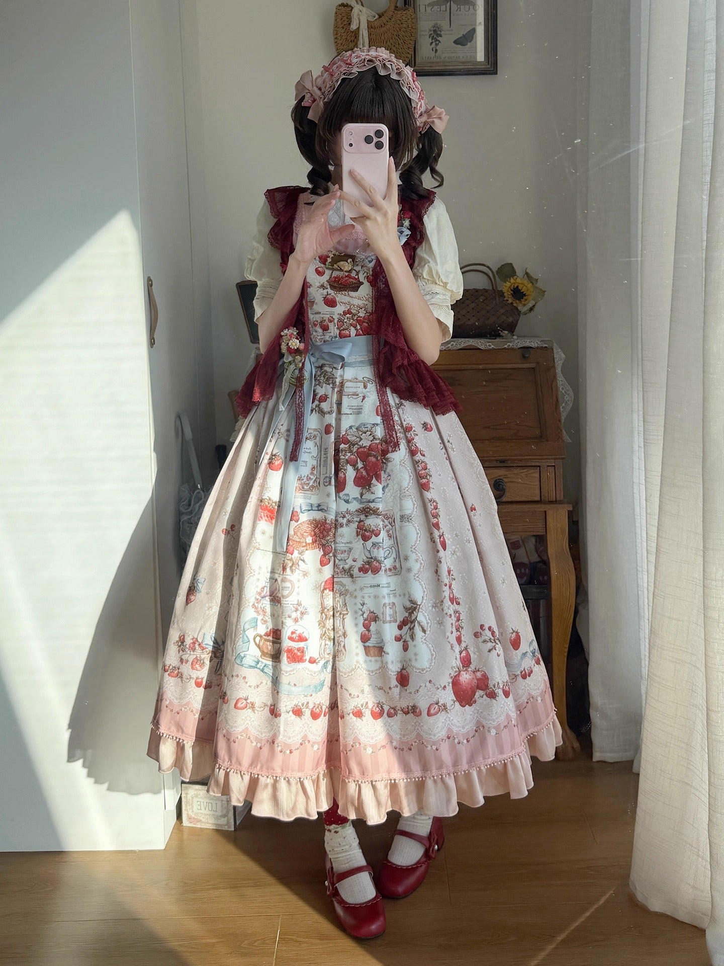 【受注予約~12/16】Strawberry Manor ジャンパースカート【Balladeer】