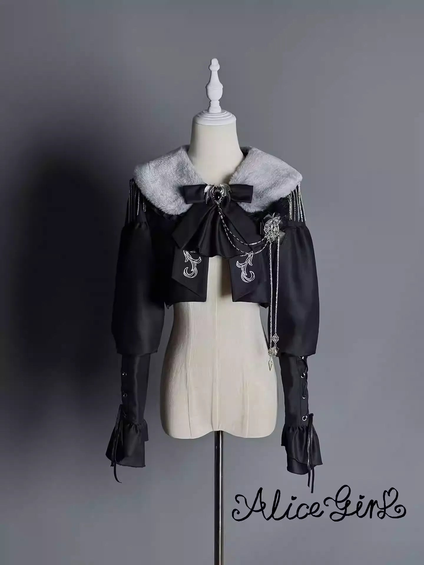【受注予約~11/6】暗闇執事 ジャケット・マント・ブラウス【Alice Girl】