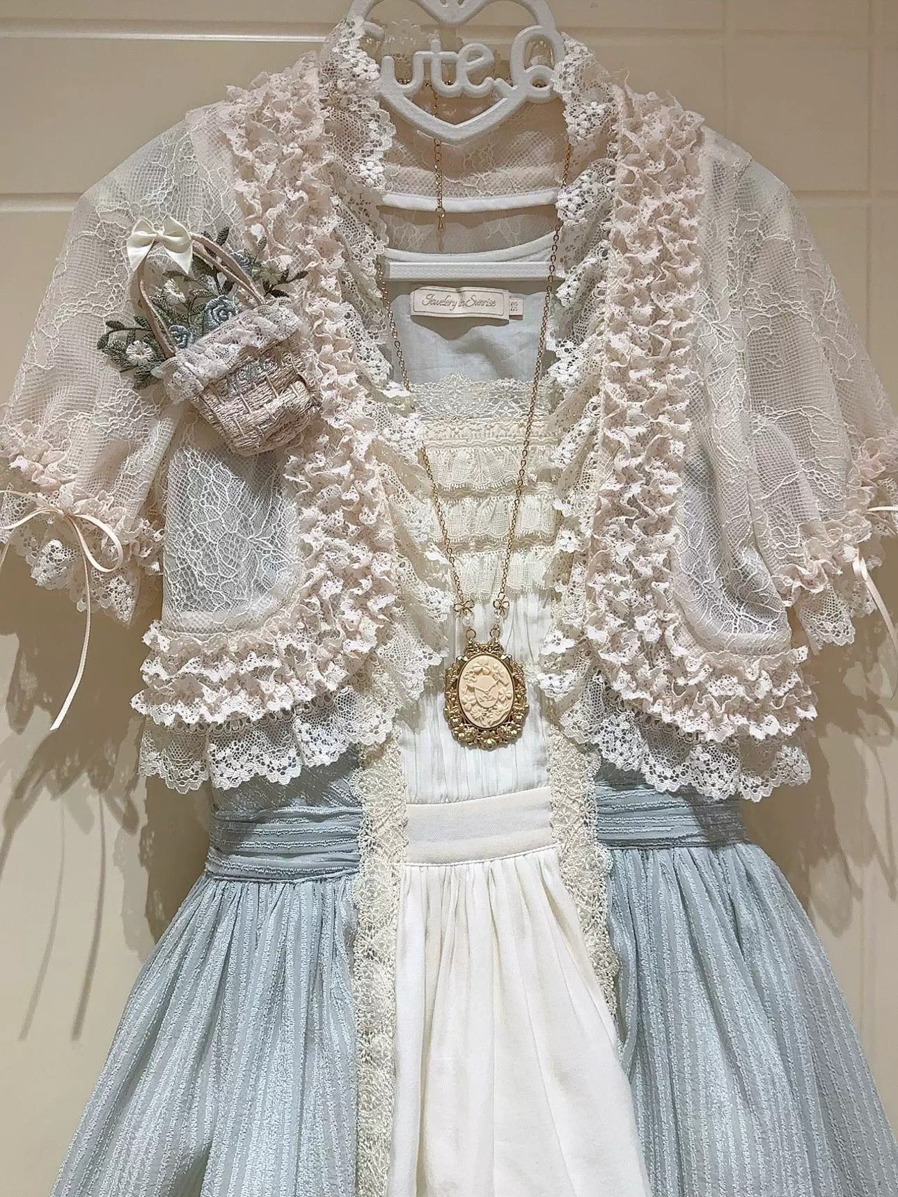 【受注予約~5/6】Dewans Garden Town カーディガン【Cutey Mask】
