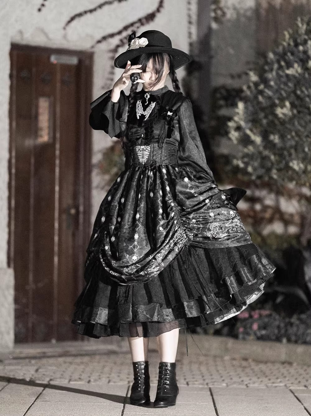 【受注予約~2/24】Returning on a Moonlit Night スカート【Miss Point】