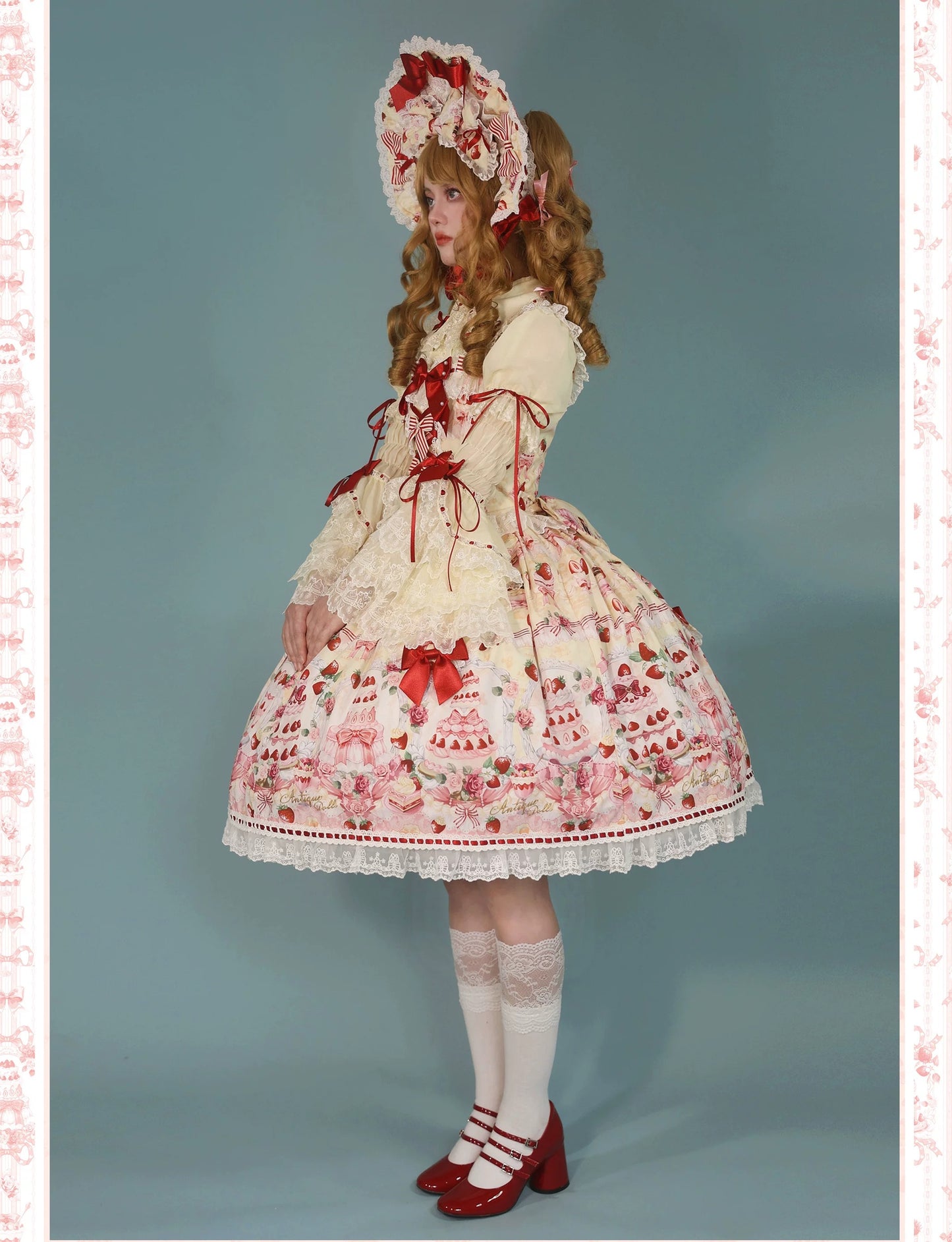 【受注予約~9/28】イチゴと花束 3.0 ブラウス【Antique Doll】