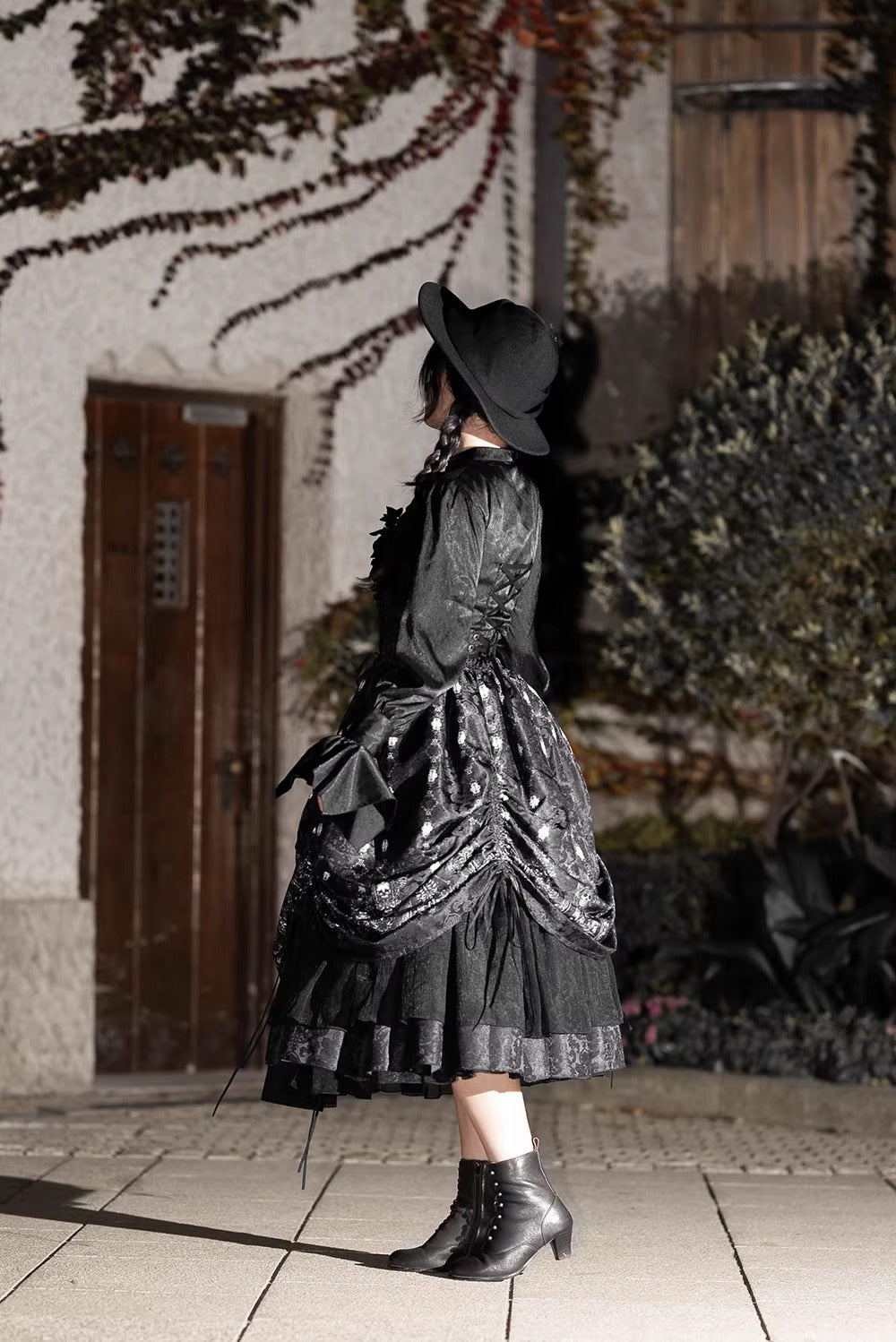 【受注予約~2/24】Returning on a Moonlit Night スカート【Miss Point】