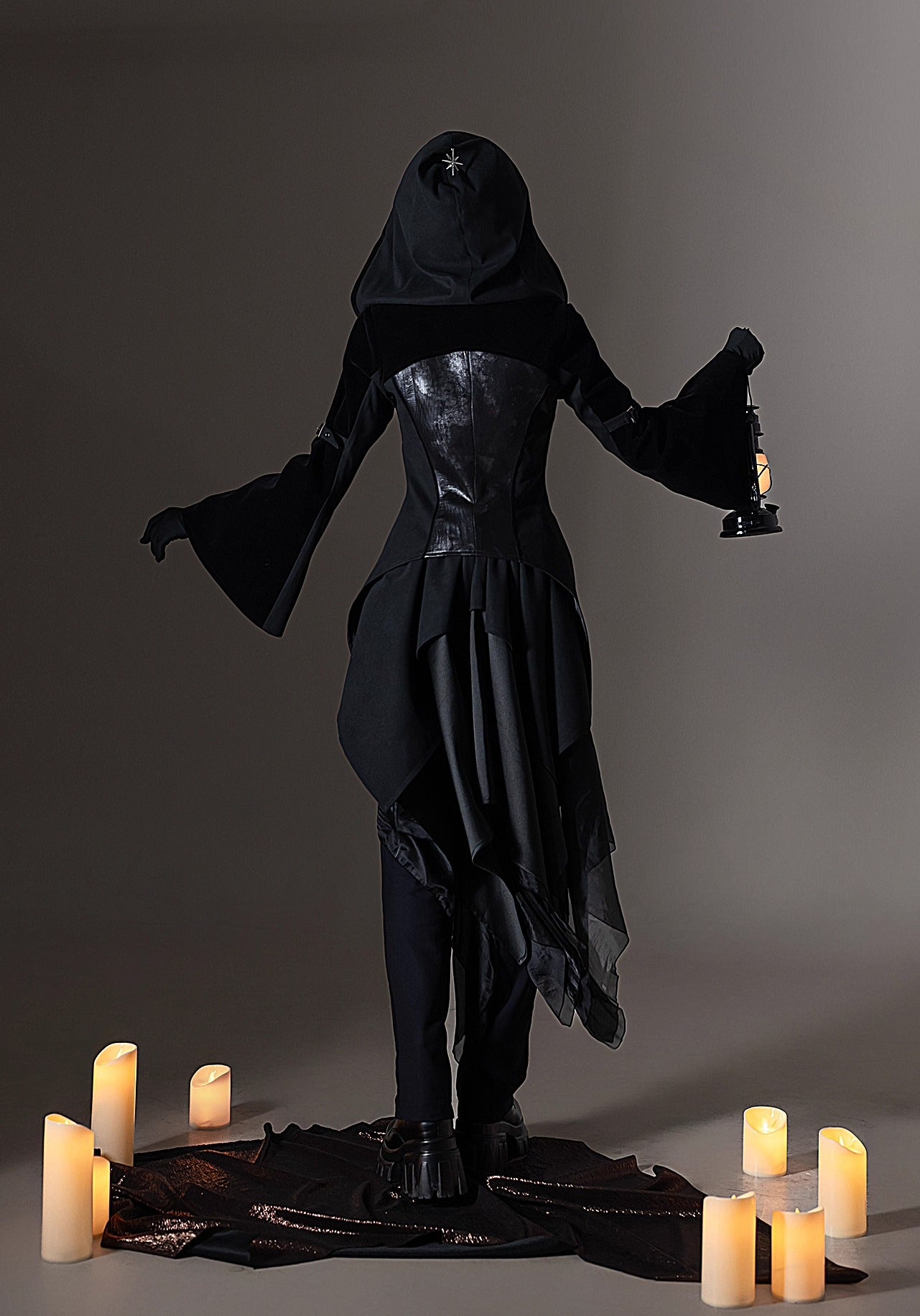 [Vorbestellungen bis 5. November möglich] ONE TAROT Jacket [Lilith House]