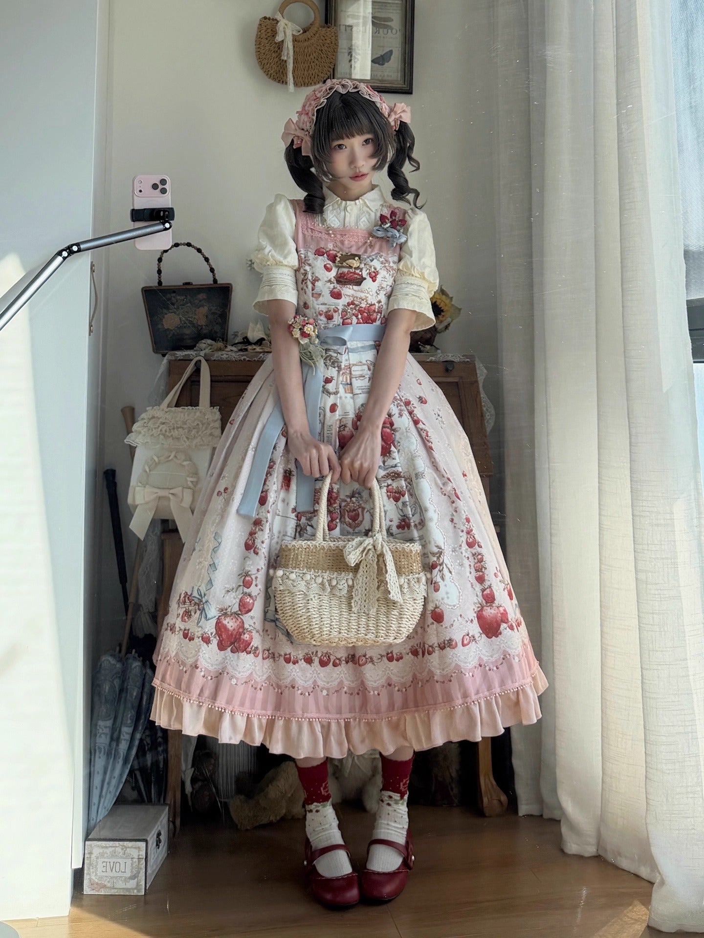 【受注予約~12/16】Strawberry Manor ジャンパースカート【Balladeer】