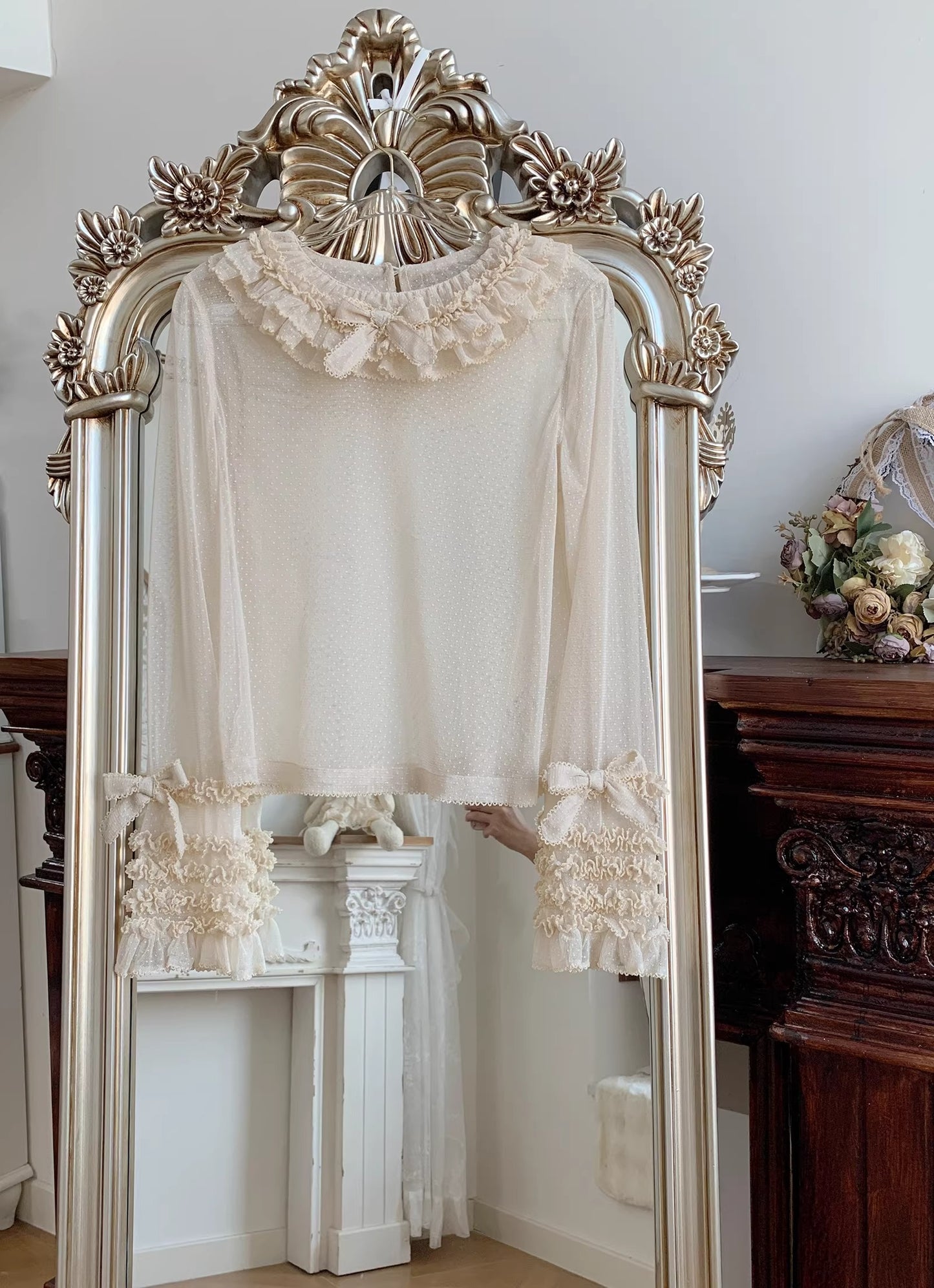 【受注予約~3/26】ドットチュールフリルトップス(クルーネック・長袖)【Little Dipper】