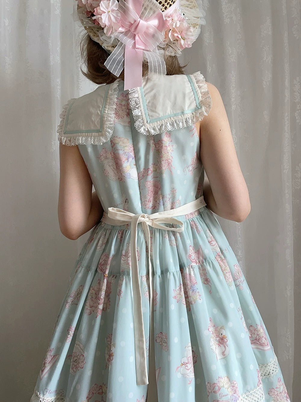 【受注予約~7/23】Little White Goose with Flowers ジャンパースカート【Miss Cube】