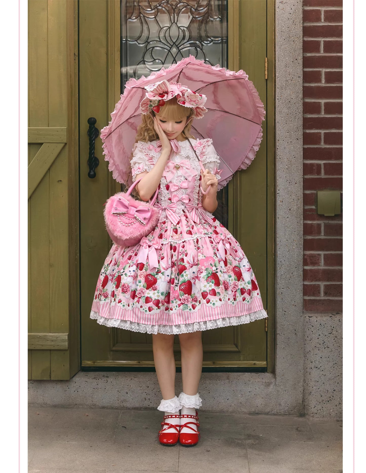 【受注予約~4/29】Strawberry Rabbit ワンピース・ジャンパースカート・トップス【Antique Doll】