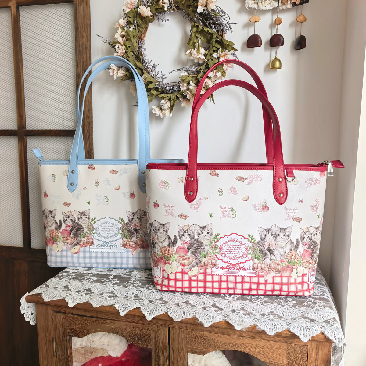 Picnic Apple Cat トートバッグ【GGmeow】