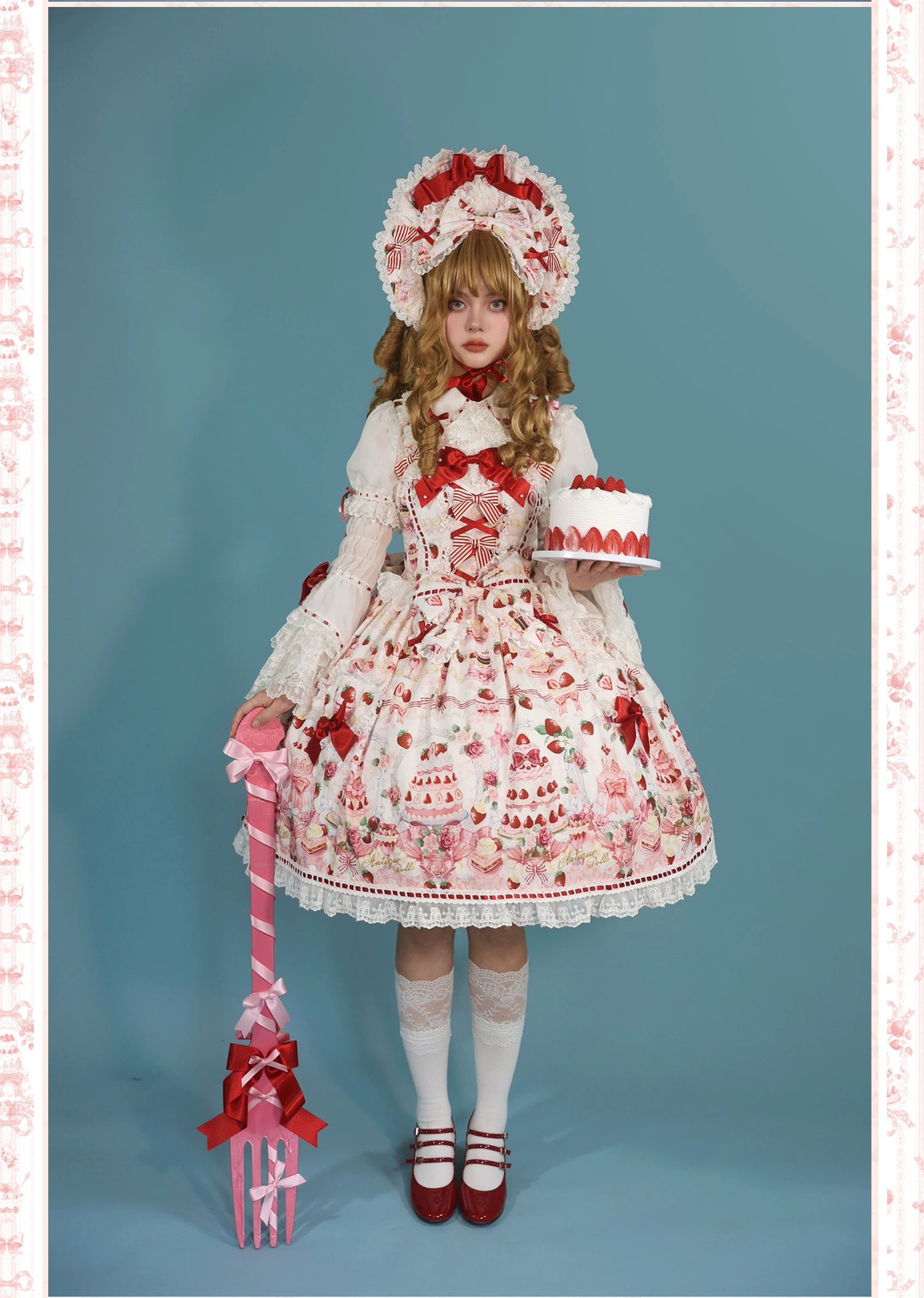 【受注予約~9/28】イチゴと花束 3.0 ブラウス【Antique Doll】