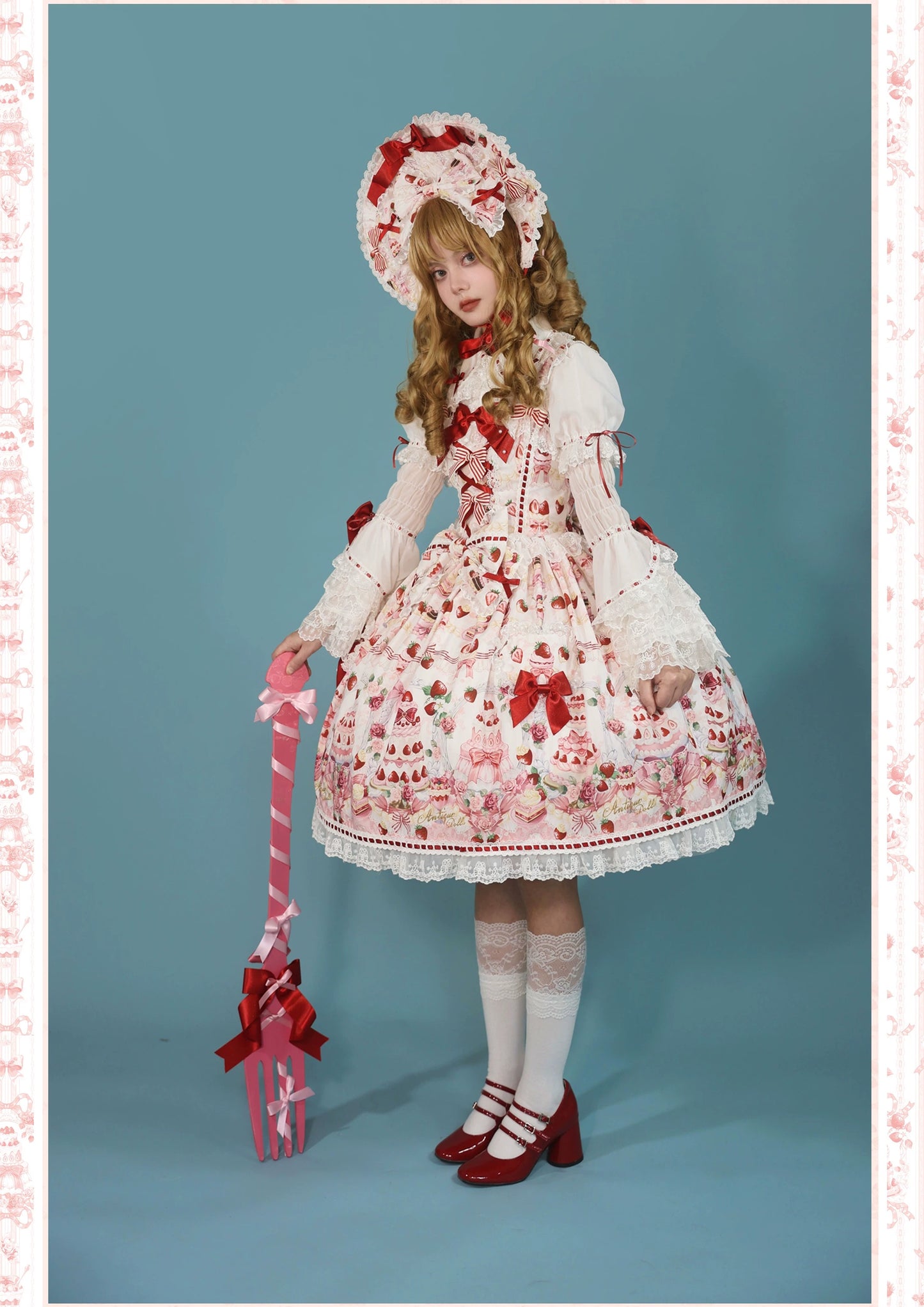 【受注予約~9/28】イチゴと花束 3.0 ブラウス【Antique Doll】