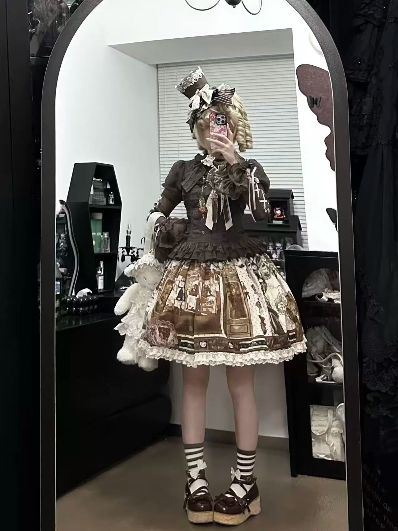 【受注予約~5/14】Antique Bear Shop ブラウス【黒眼窩診療室】