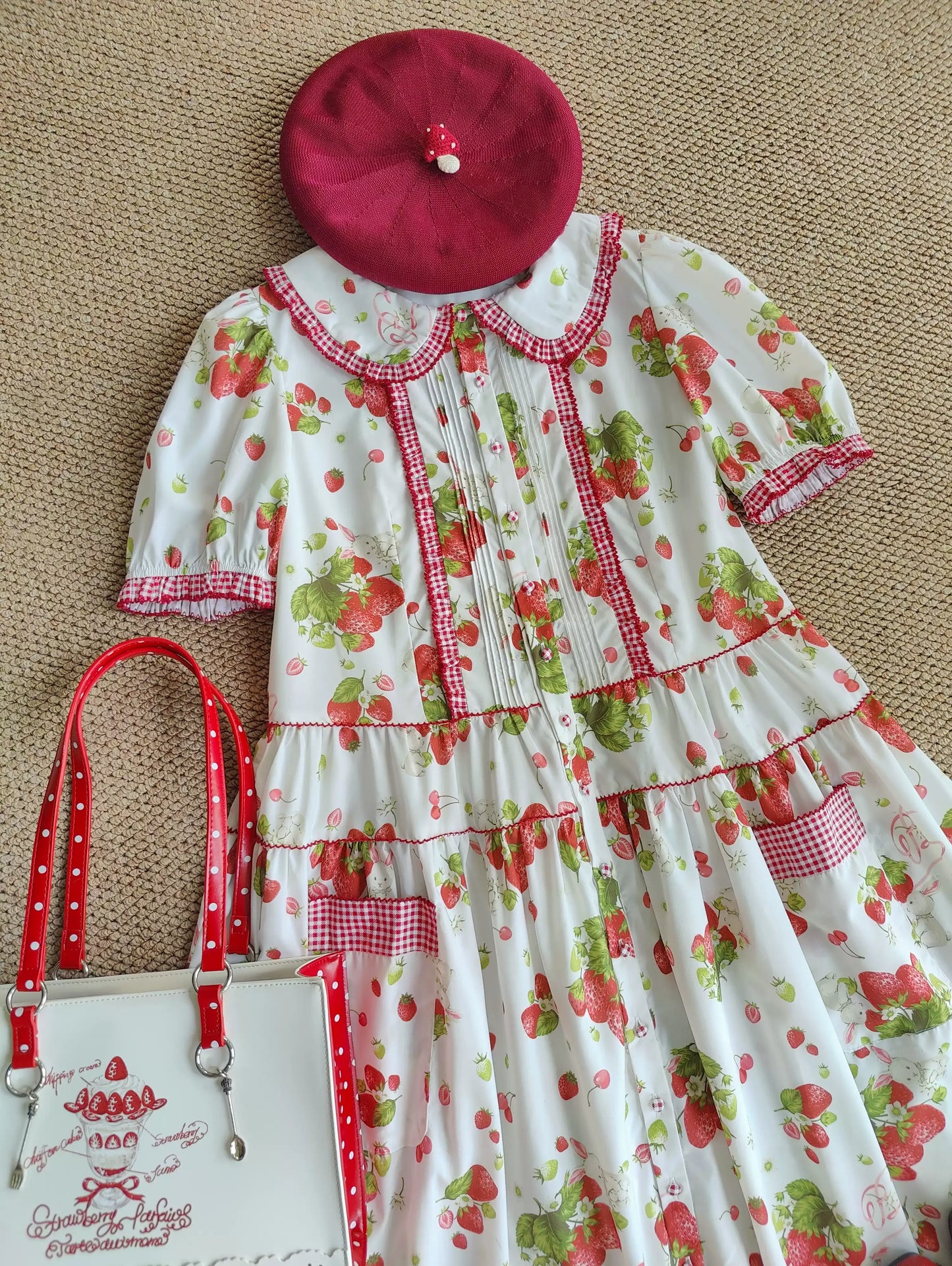 【受注予約~7/30】Summer Strawberry Bunny ワンピース【Beleganty】