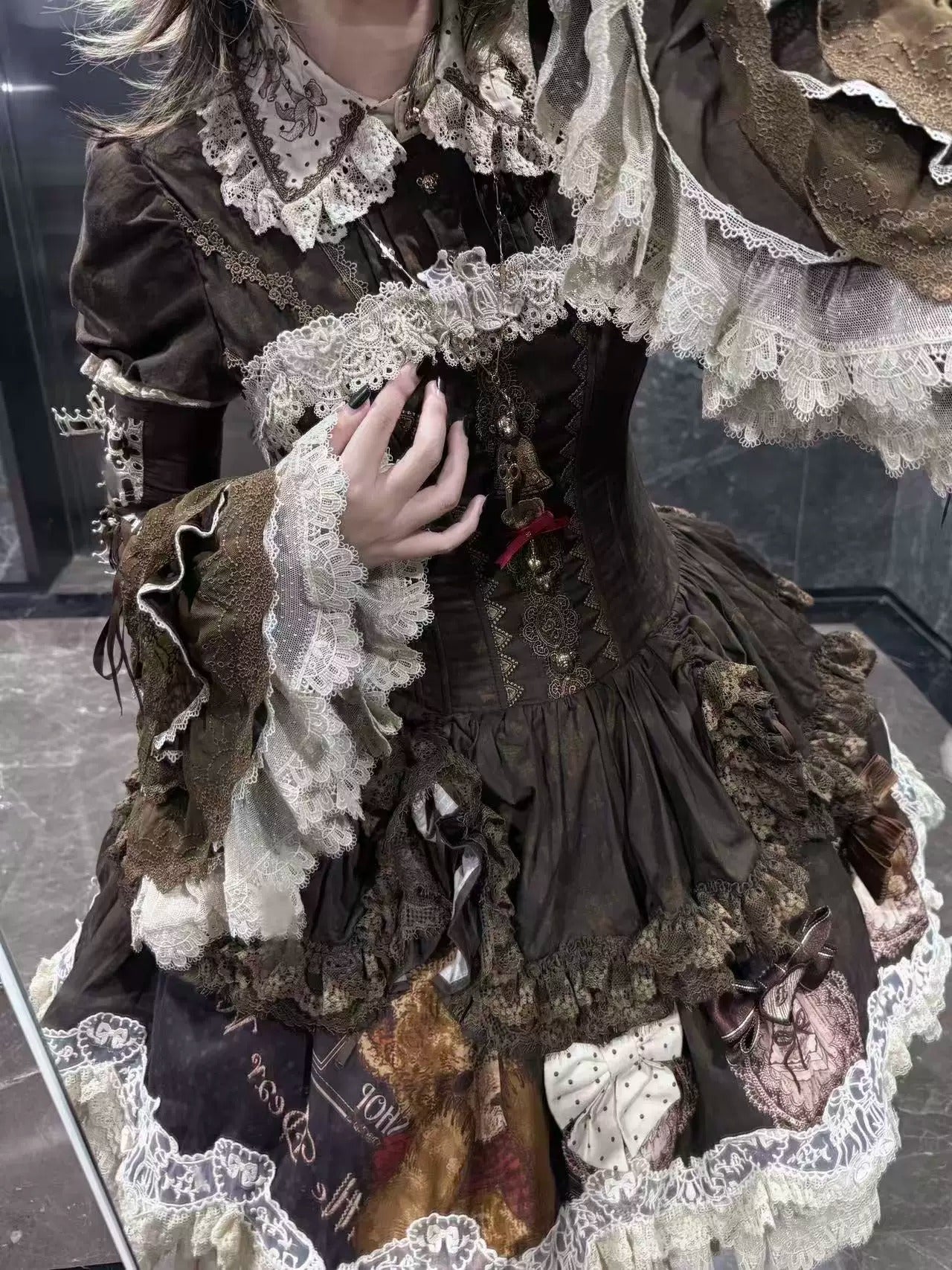 【受注予約~5/14】Antique Bear Shop スカート・コルセット・トップス【黒眼窩診療室】