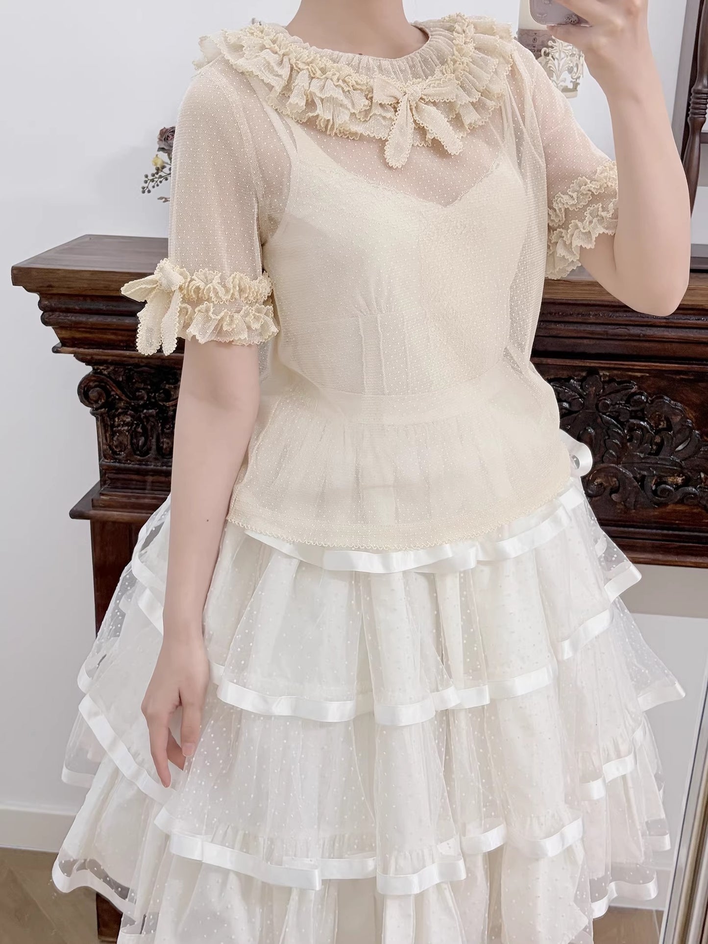 【受注予約~3/26】ドットチュールフリルトップス(クルーネック・リボン付き半袖)【Little Dipper】