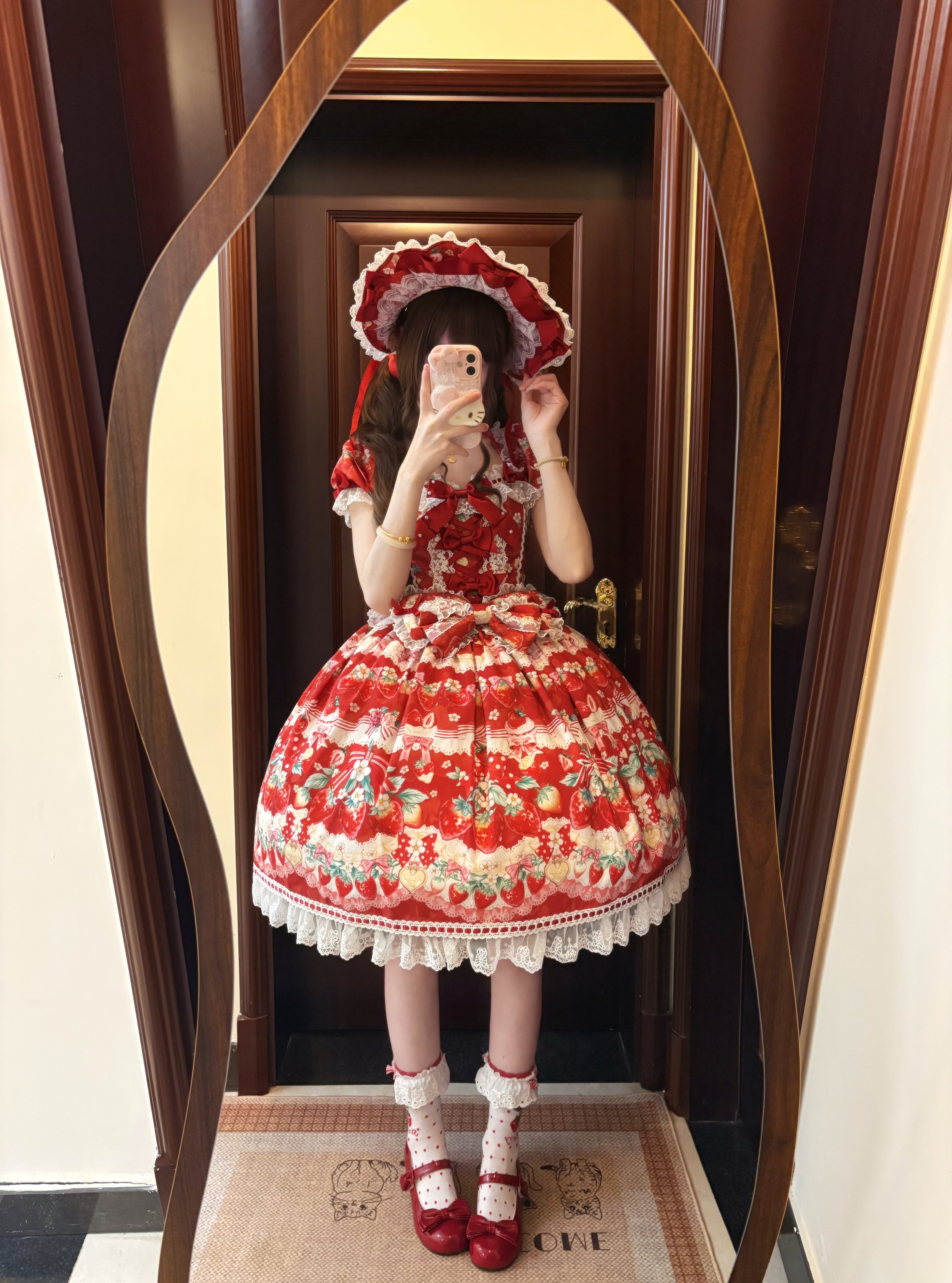 受注予約~3/30】イチゴと花束 ワンピース【Antique Doll】 – Epetice