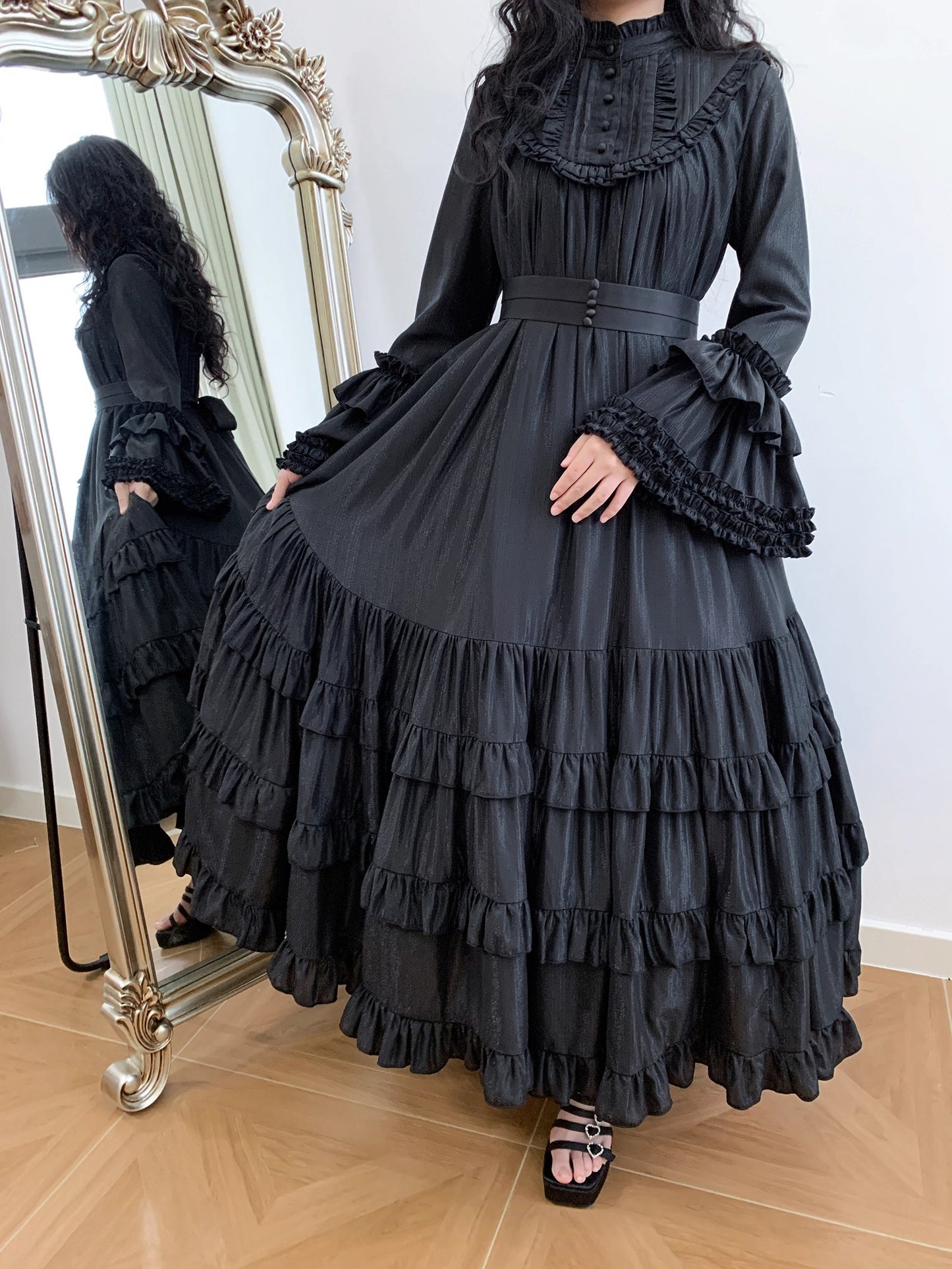 【受注予約~9/25】Princess of Windsor ワンピース・姫袖(ロング丈)【Little Dipper】