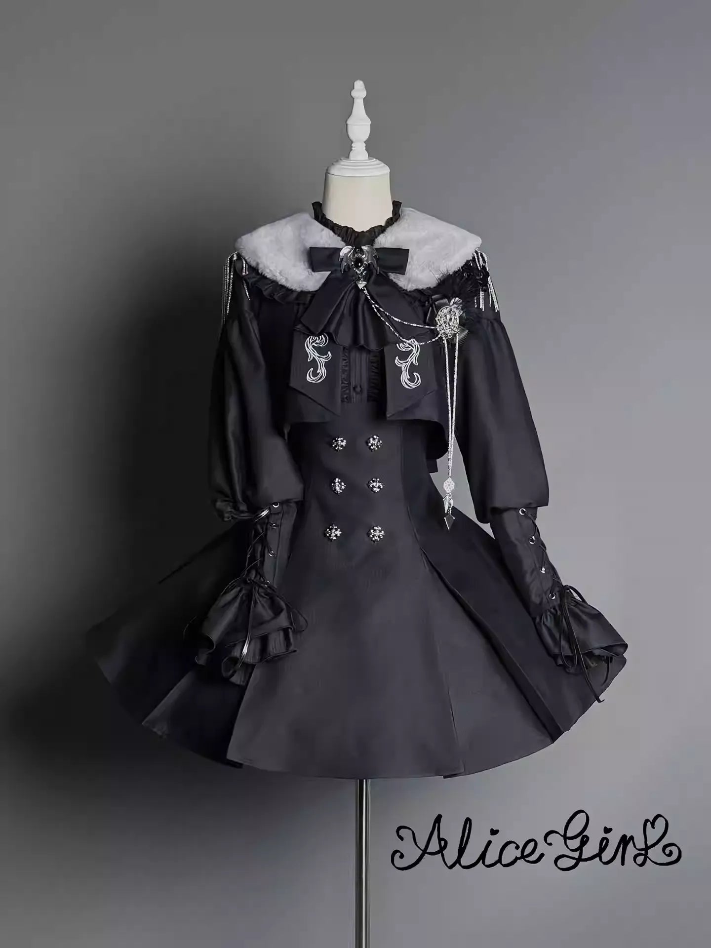 【受注予約~11/6】暗闇執事 ジャンパースカート【Alice Girl】