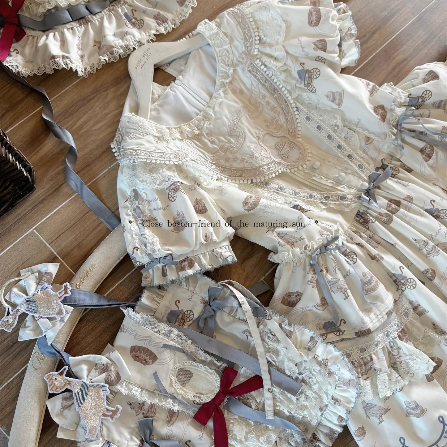 【受注予約~12/10】Antique Dessert Shop ワンピース【babyblue】