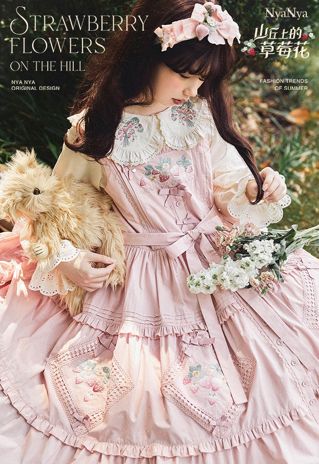 【受注予約~9/2】Strawberry Flowers on the Hill 5.0 ジャンパースカート(ショート丈)【NyaNya】