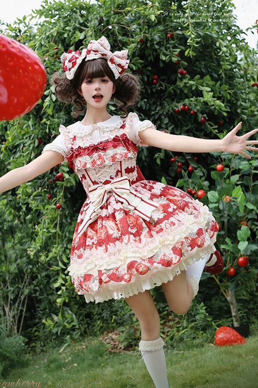[Pre-orders until August 7th] Embroidered Strawberry Jumper Skirt [Strawberry Fantasy]