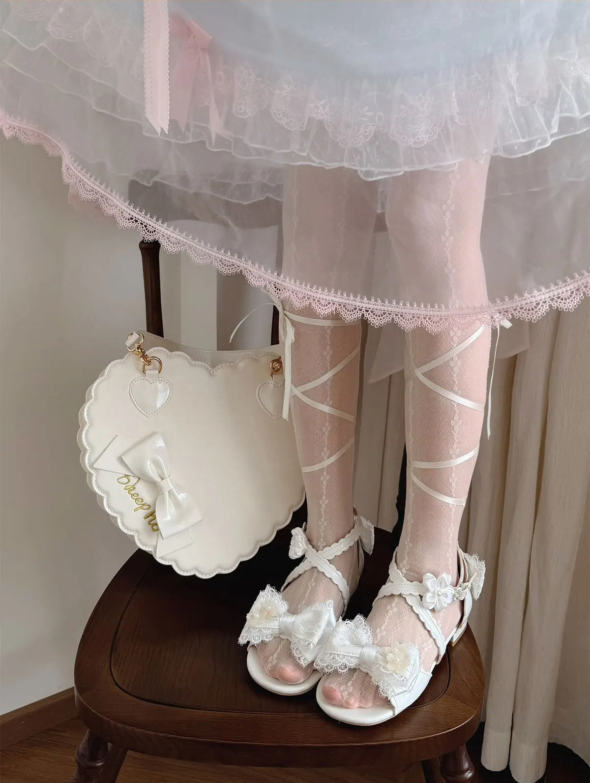 【受注予約~6/23】Flowers リボンミュール【Sheep Puff】