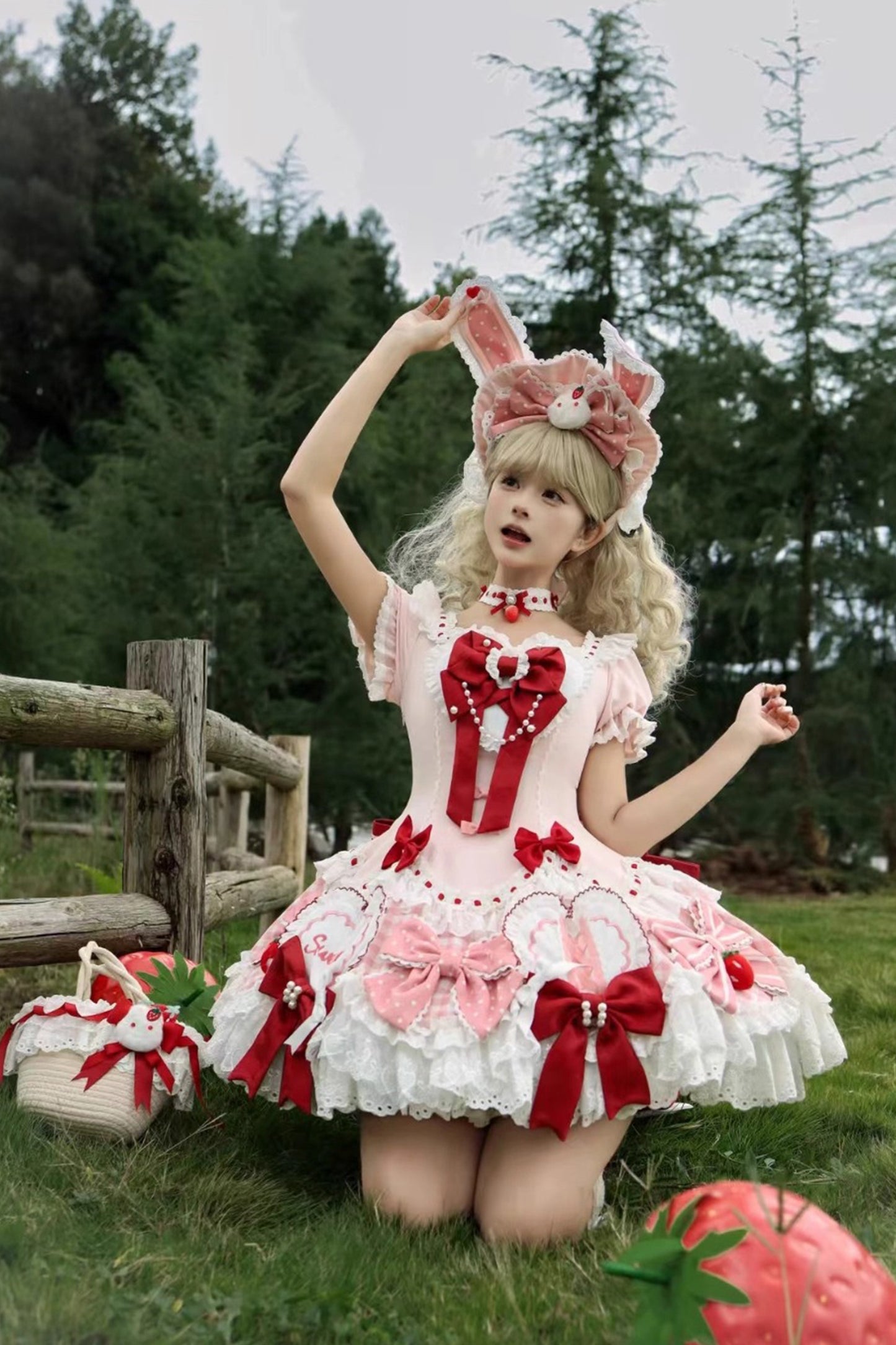 【受注予約~12/18】Sweet Berry Rabbit ワンピース【蜜桃白茶】