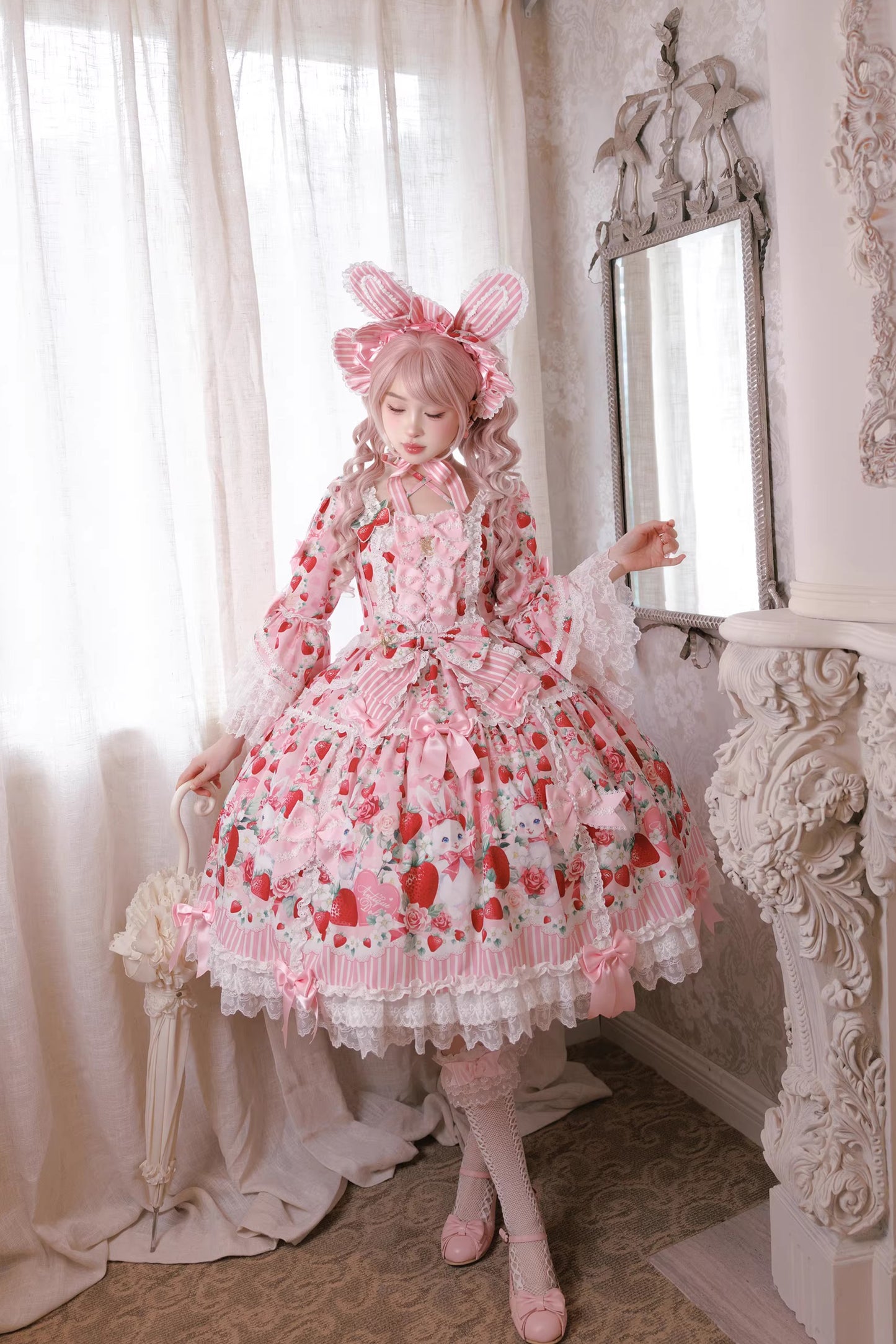 【受注予約~4/29】Strawberry Rabbit 姫袖ワンピース・フルセット【Antique Doll】