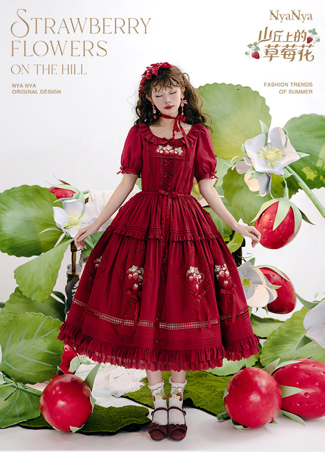 【受注予約~9/2】Strawberry Flowers on the Hill 5.0 ワンピース【NyaNya】