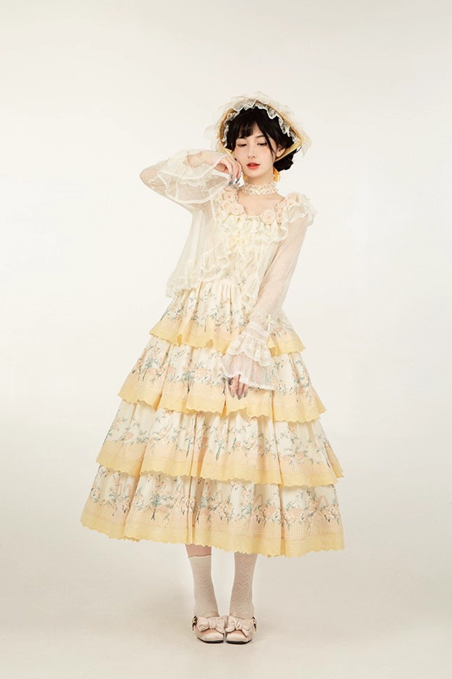 Tüll-Cardigan mit Blumengesicht und Punkten [mit Pujji]