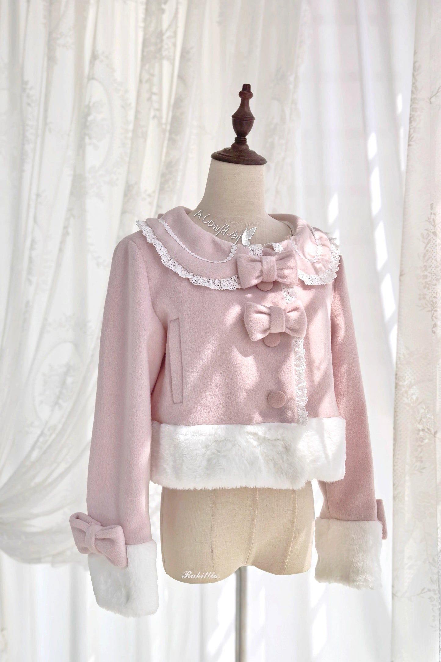 【受注予約~11/27】ショート丈ファーふちどりコート【A Cow】