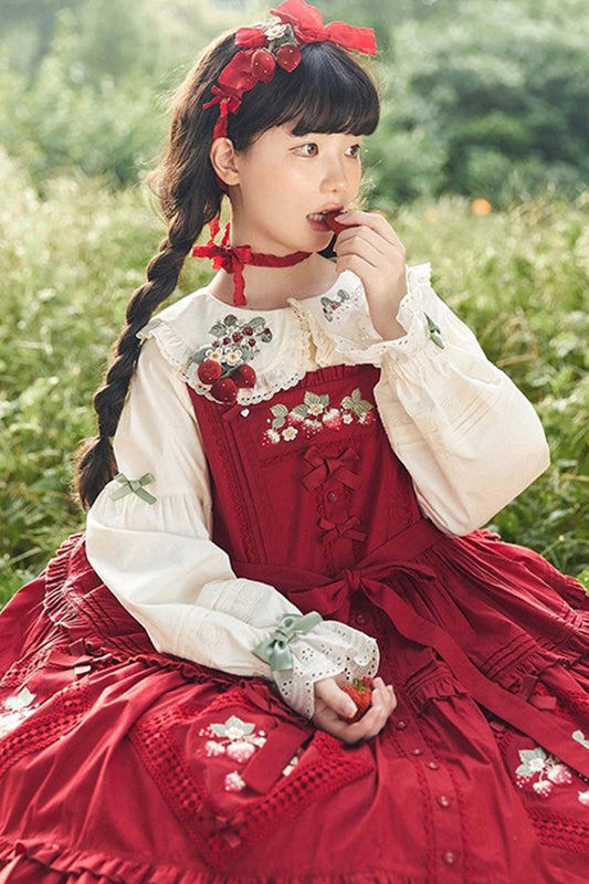 [Pre-orders until September 2nd] Strawberry Flowers on the Hill 5.0 Blouse [NyaNya]