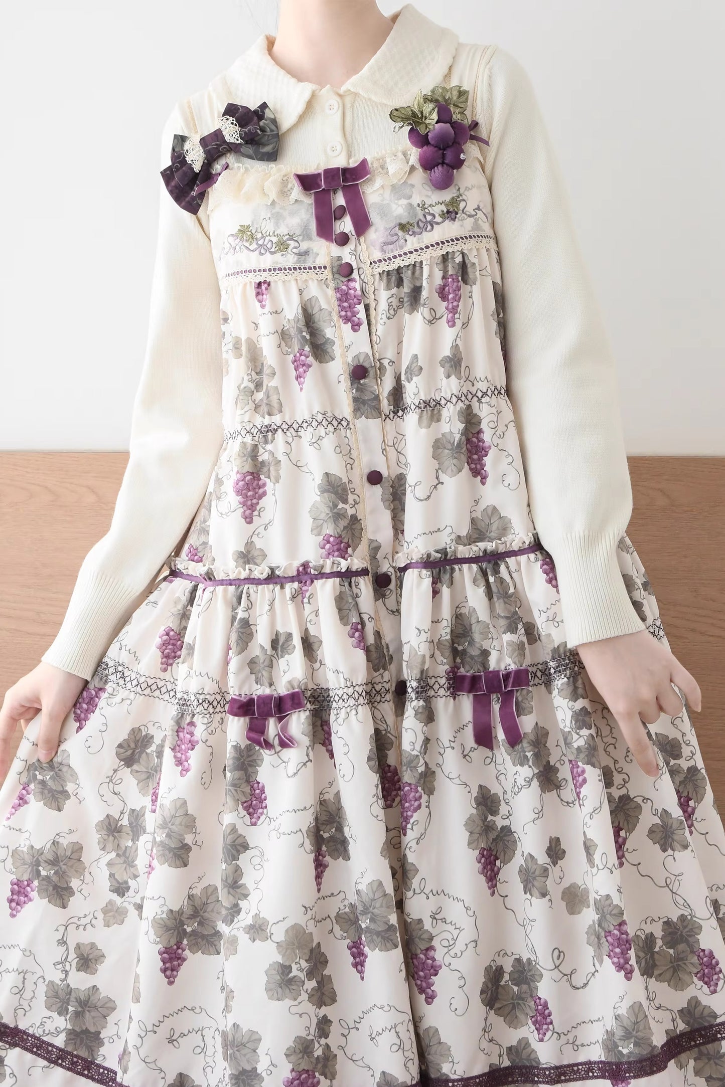 Strickoberteil mit Rundkragen und 2 Knöpfen [MIST]